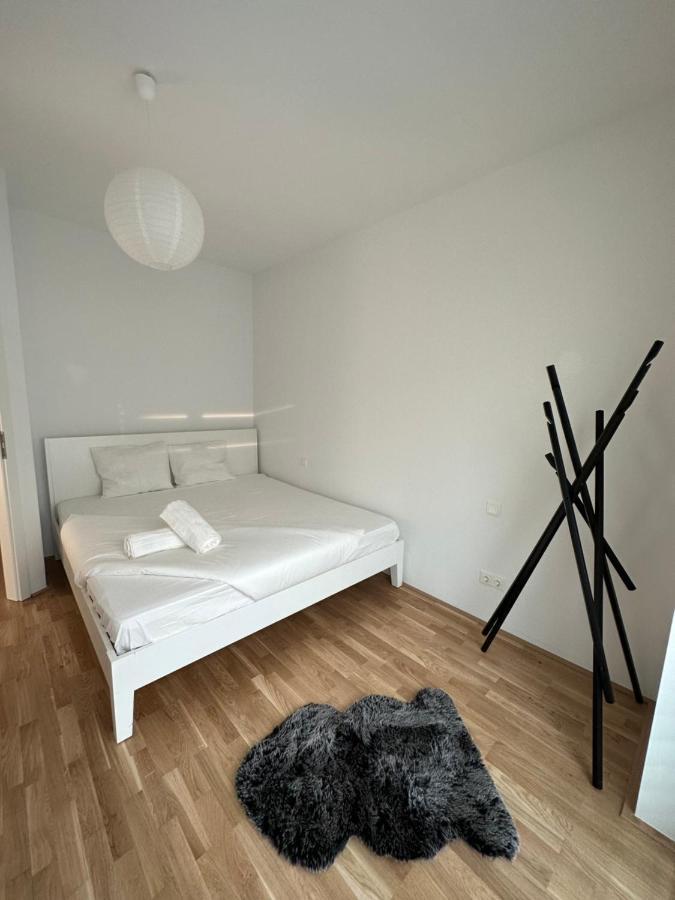 New With Spacious Balcony 18 Wien