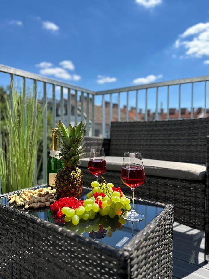 New With Spacious Balcony 18 Wien